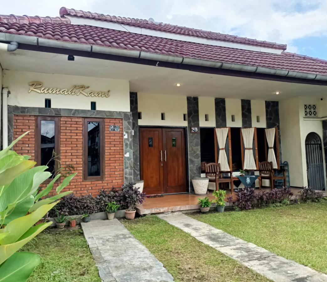 Rumah Kami Guest House Jogjakarta Buitenkant foto