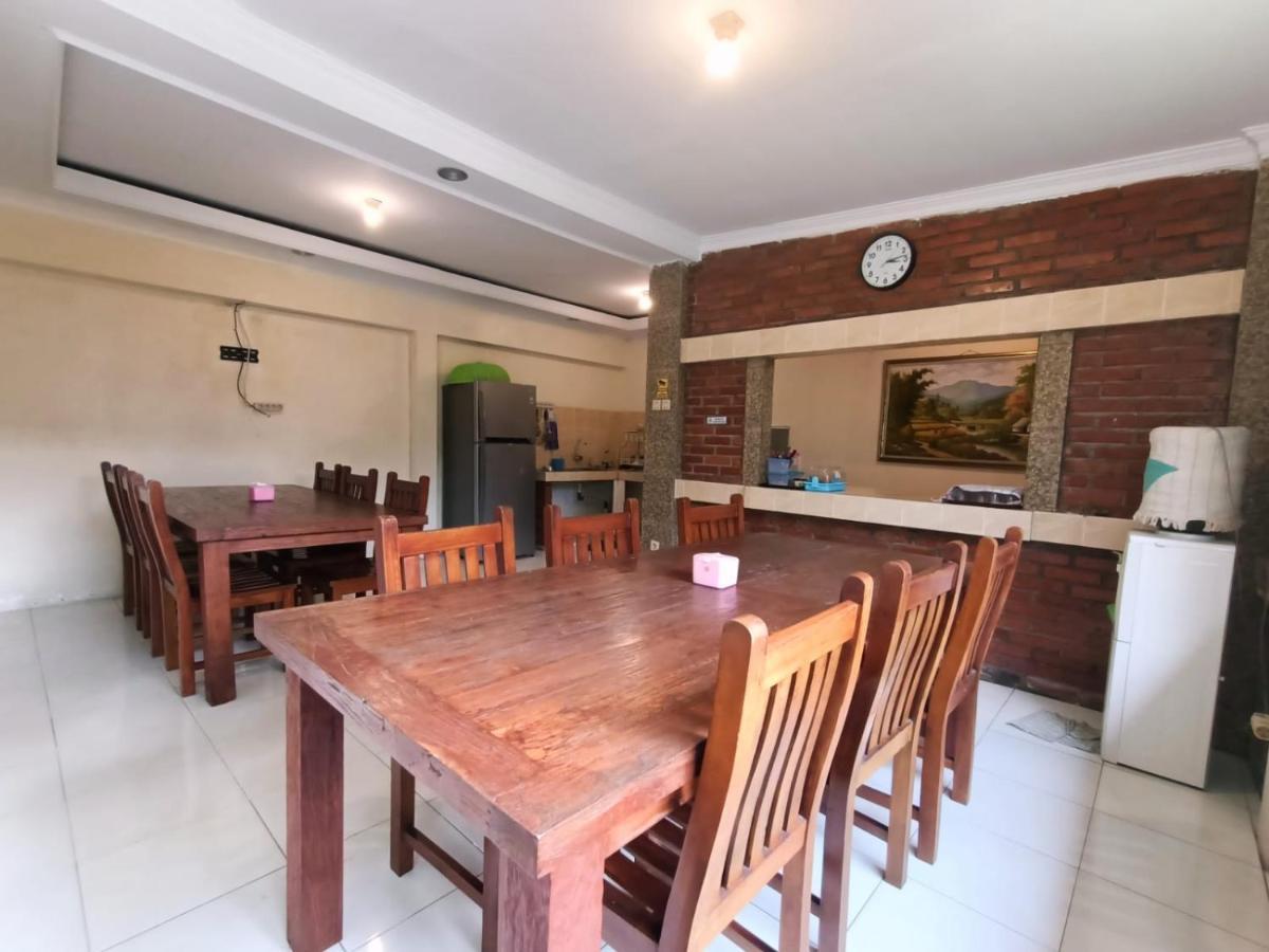 Rumah Kami Guest House Jogjakarta Buitenkant foto