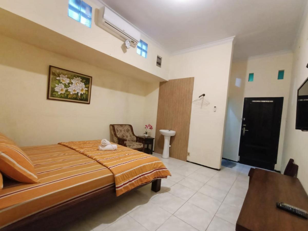 Rumah Kami Guest House Jogjakarta Buitenkant foto