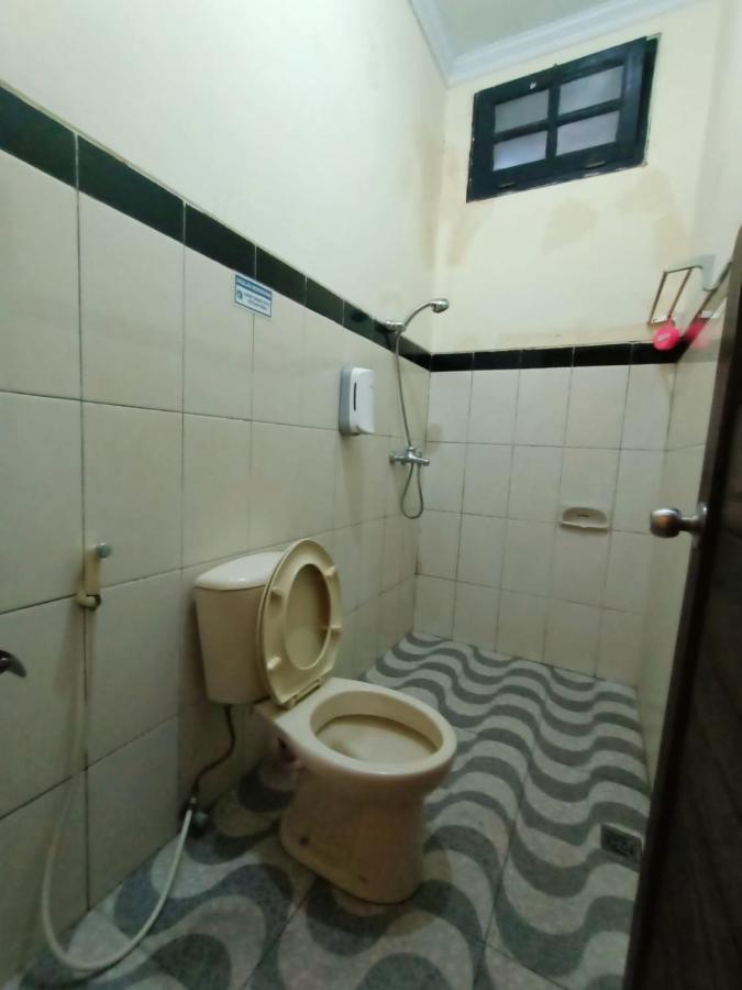 Rumah Kami Guest House Jogjakarta Buitenkant foto