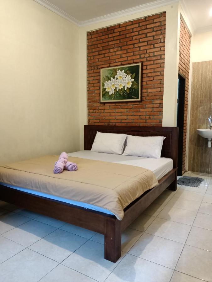 Rumah Kami Guest House Jogjakarta Buitenkant foto