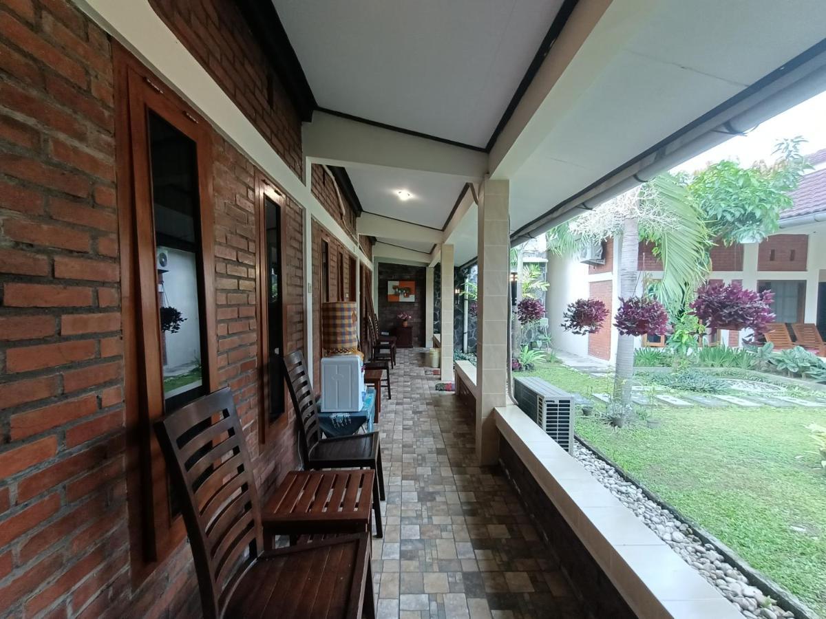 Rumah Kami Guest House Jogjakarta Buitenkant foto